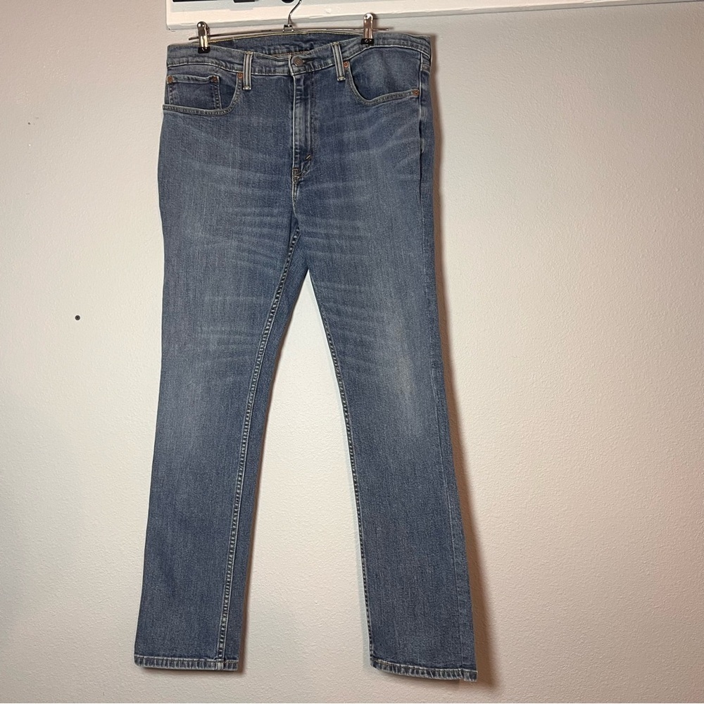 Levi's 559 Men's Relaxed Straight Fit Jeans Size 36x32 Medium Wash Whiskering